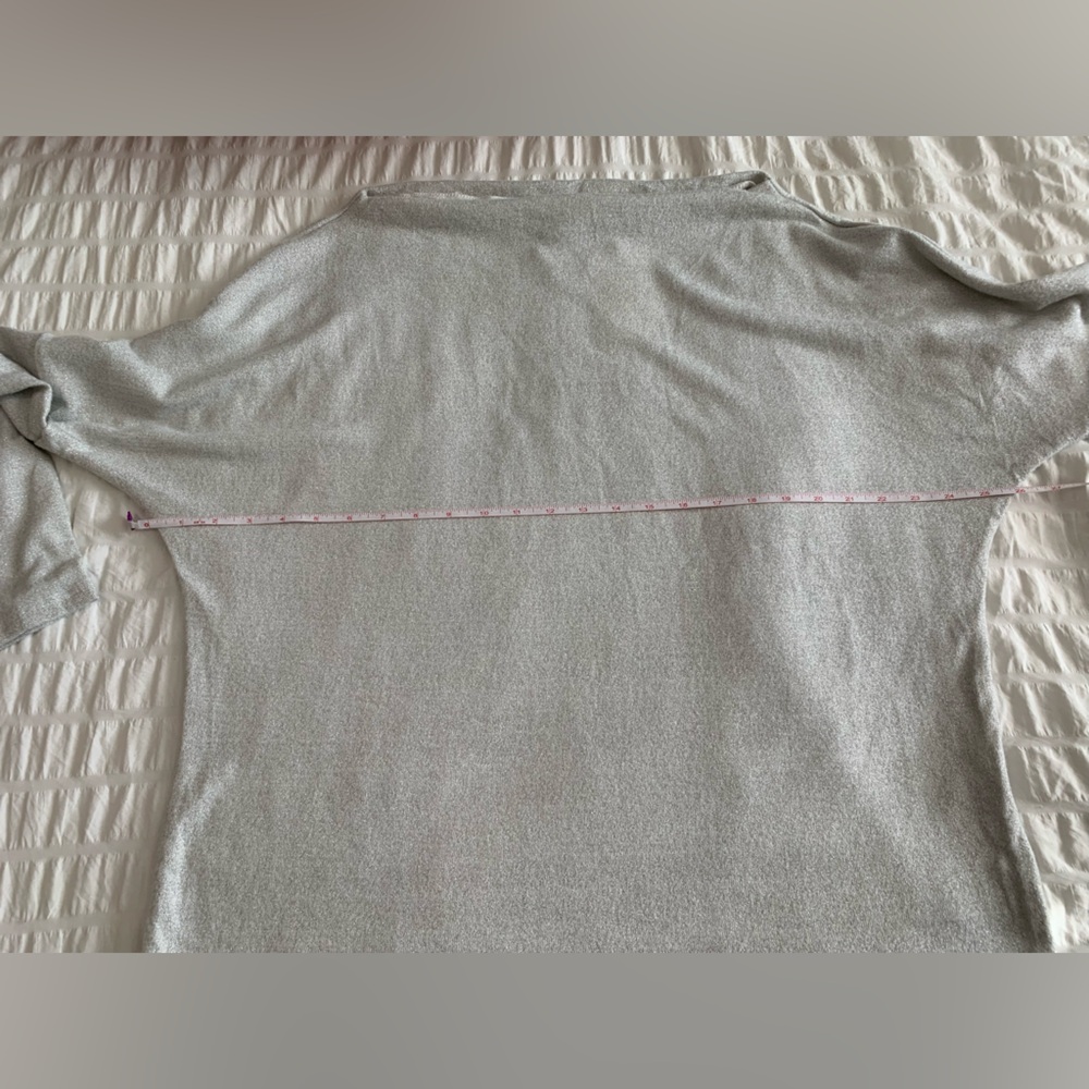 NWT Elan Silver and Gray Long Sleeve Top - Picture 10 of 16